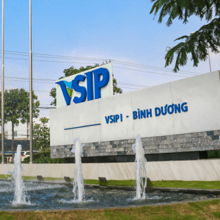 Khu công nghiệp VSIP giảm một nửa lợi nhuận