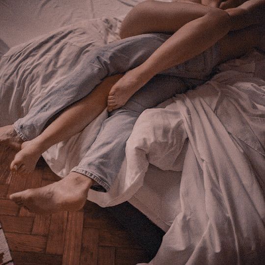 Thói Quen Hàng Ngày và Kết Nối Tình Dục: "Yêu" Bắt Đầu Từ Những Điều Nhỏ Nhất